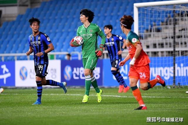 国乒再爆冷门，大满贯女单八强经历激烈斗争